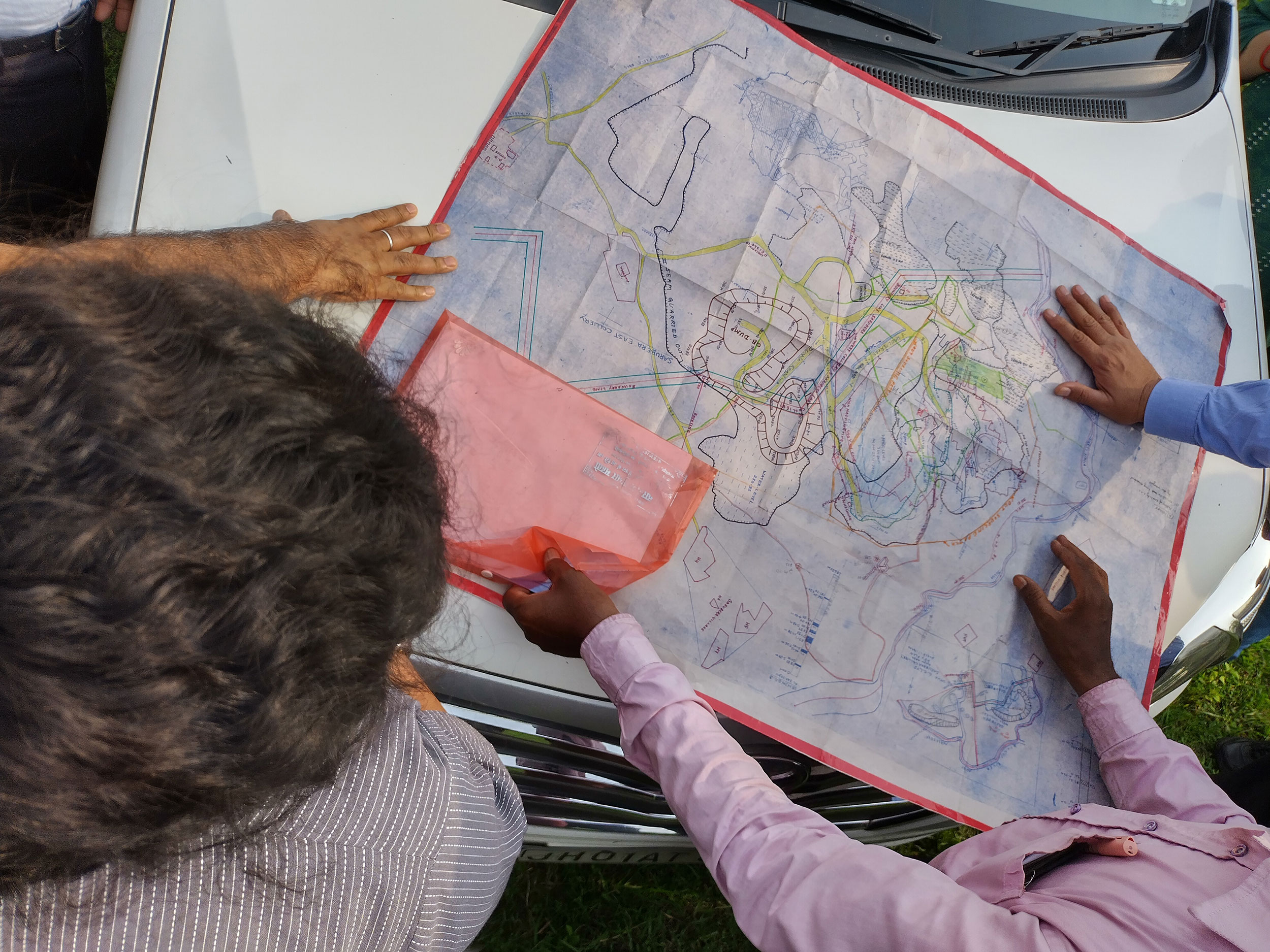Discussion of future plans for coal mine in Jharkhand; Copyright:GIZ / Joscha Rosenbusch 2022